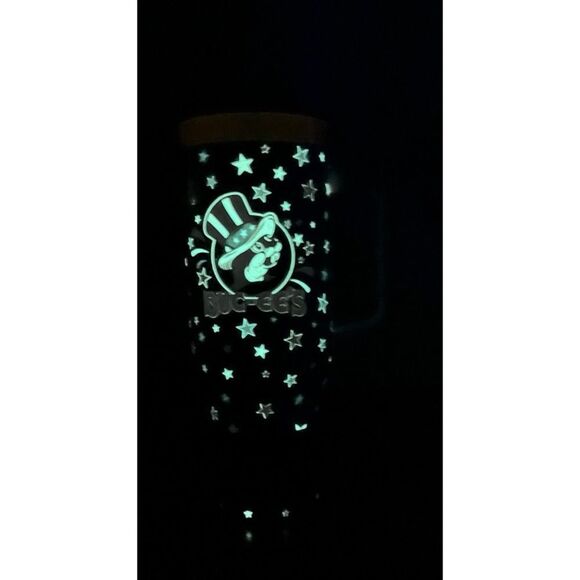 Buc-ee’s 4th of July GLOW IN THE DARK 40oz Tumbler - Picture 6 of 6